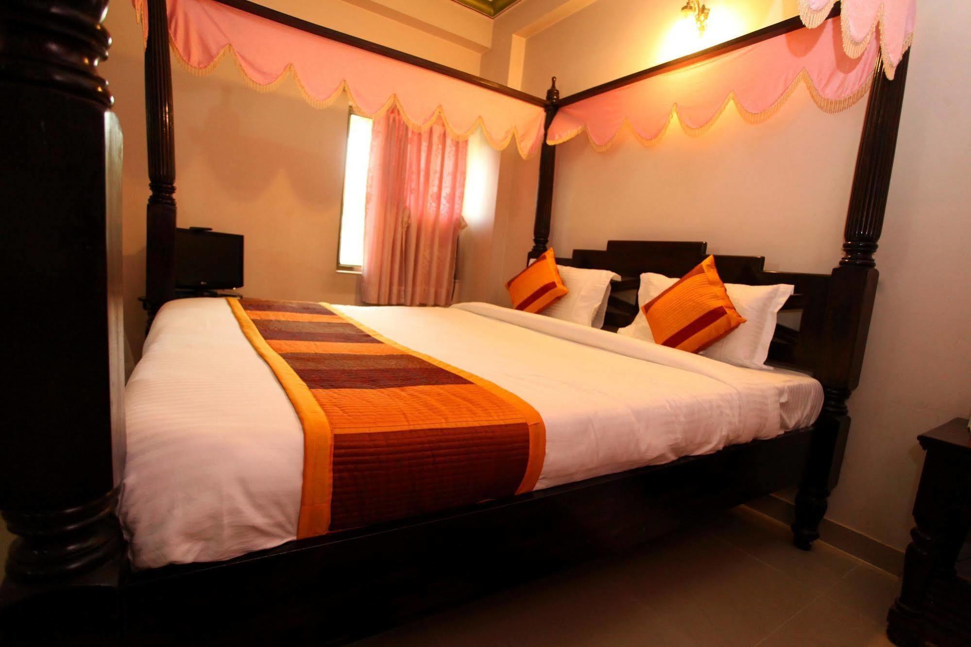 Hotel Oyo Nbc Hasanpura Road